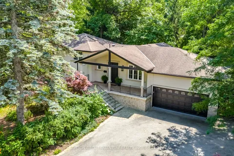 1063 Greenoaks Drive, ON L5J 3A1