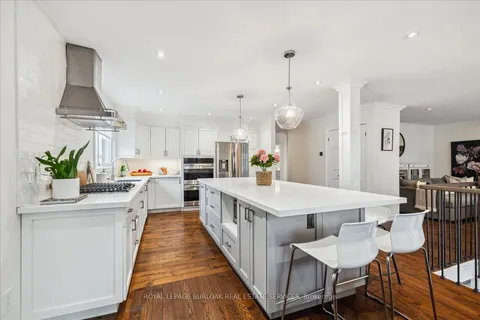 692 Catalina Crescent, ON L7L 5B8