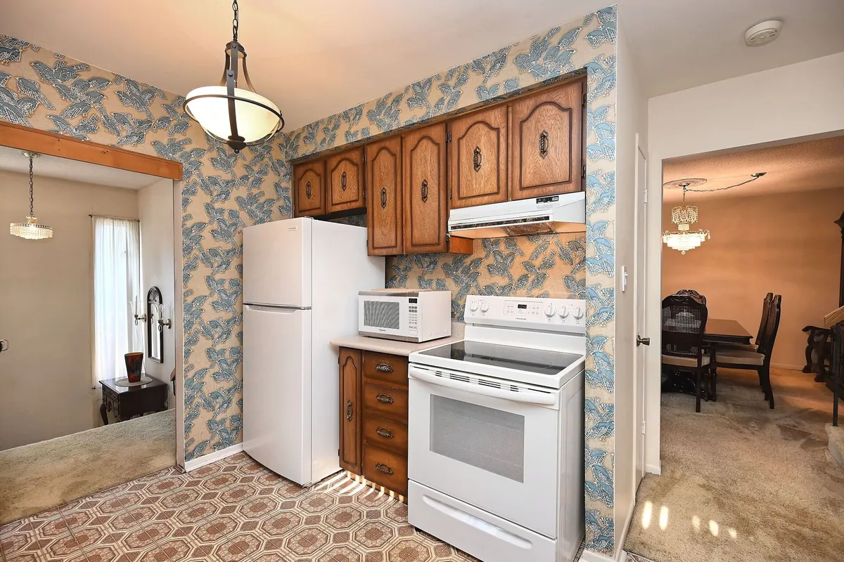 3232 MCCARTHY Court, ON L4Y 3Z6