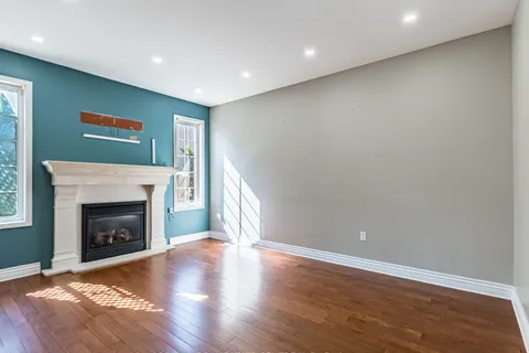 3927 Mayla Drive, ON L5M 7Y9