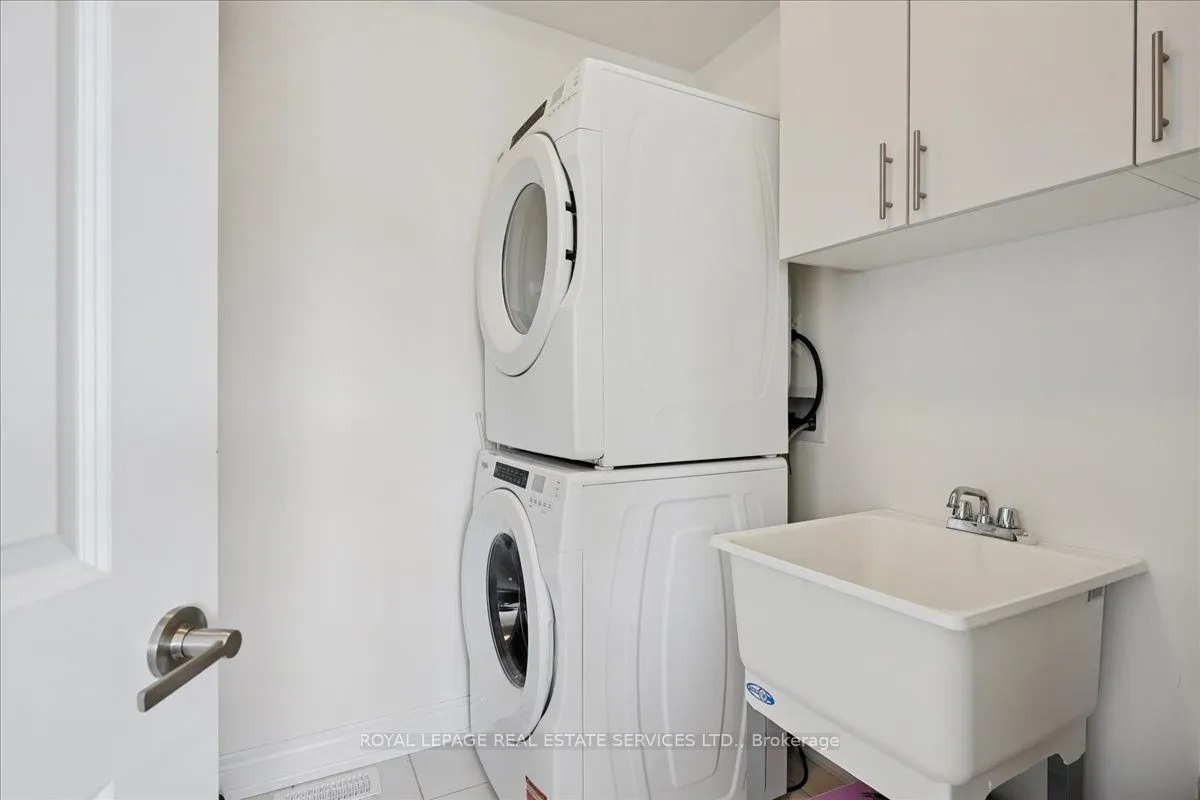 2180 Postmaster Drive, ON L6M 5T1