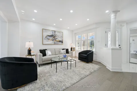 7562 Black Walnut Trail, ON L5N 8A9