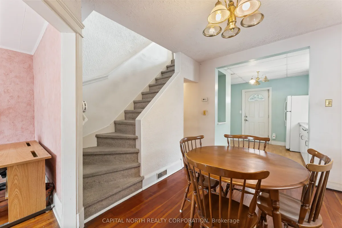 100 Livingstone Avenue, ON M6E 2L8