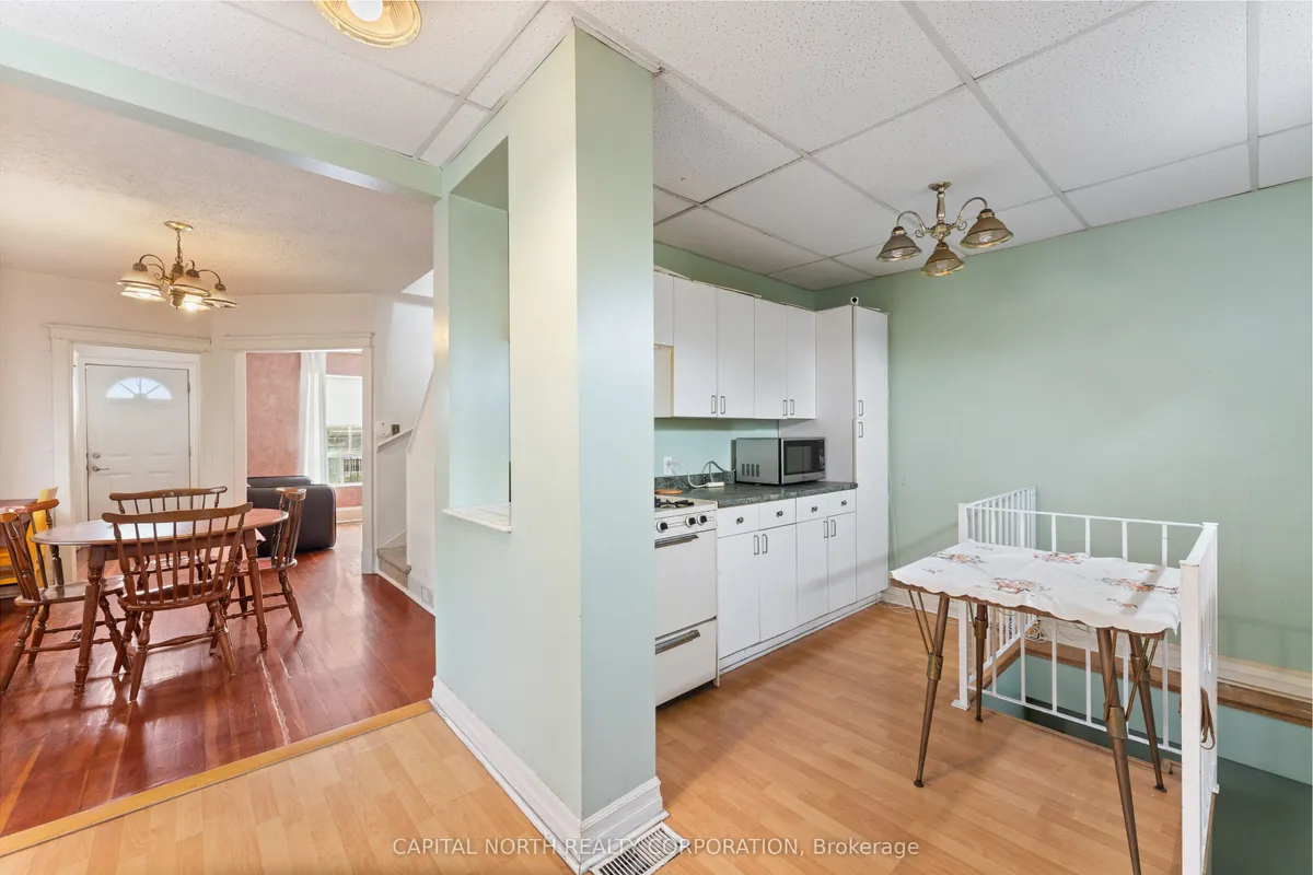 100 Livingstone Avenue, ON M6E 2L8