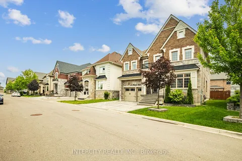 61 Degrey Drive, ON L6P 4L7