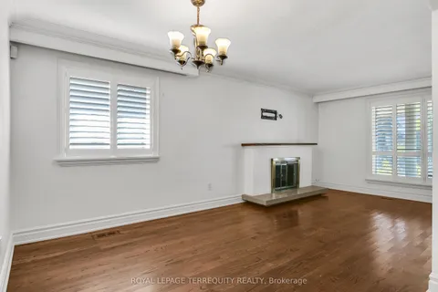 19 Wall Avenue, ON M9N 2N6