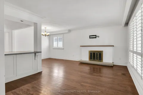 19 Wall Avenue, ON M9N 2N6