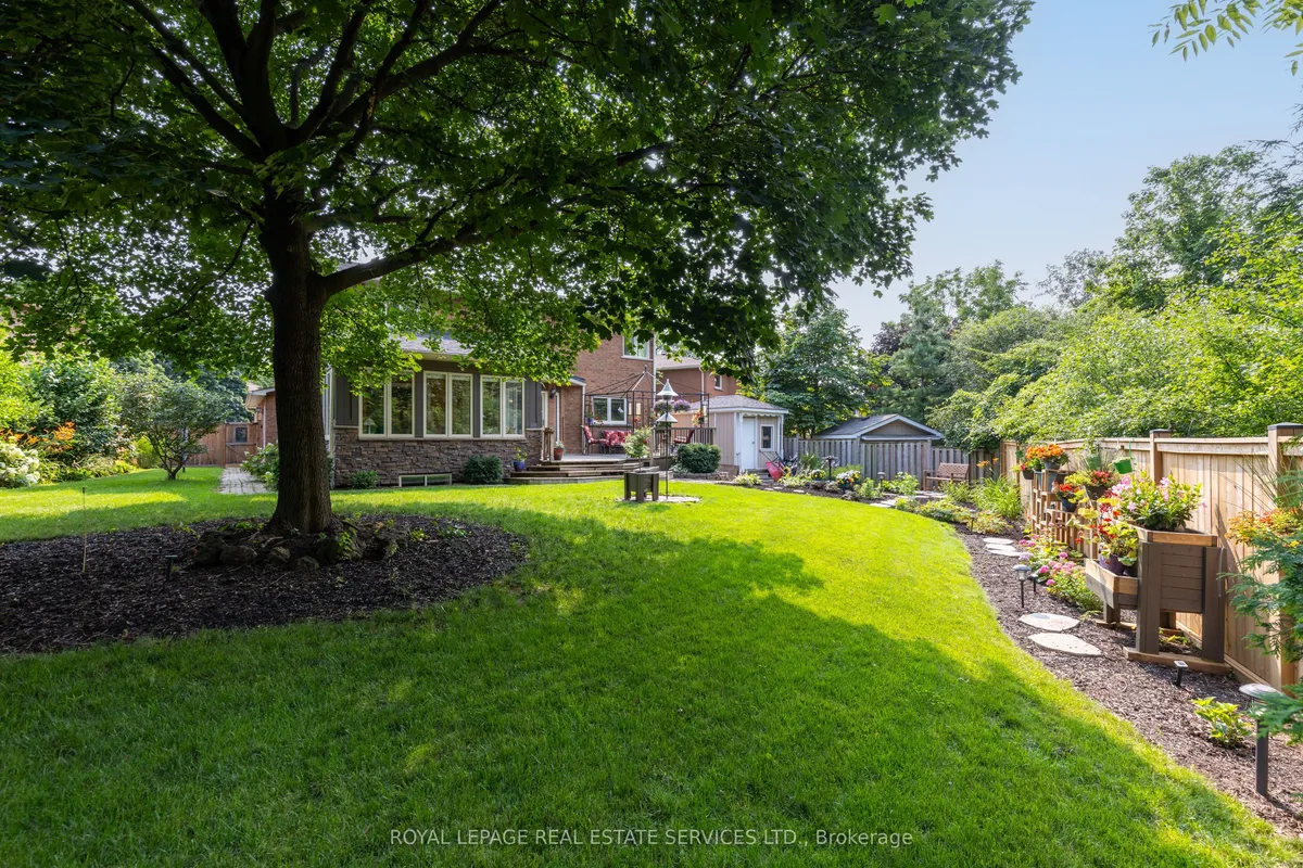 1210 BEECHGROVE Crescent, ON L6M 2B4