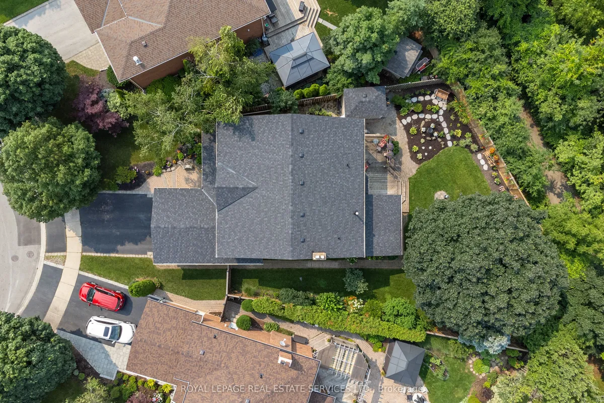 1210 BEECHGROVE Crescent, ON L6M 2B4