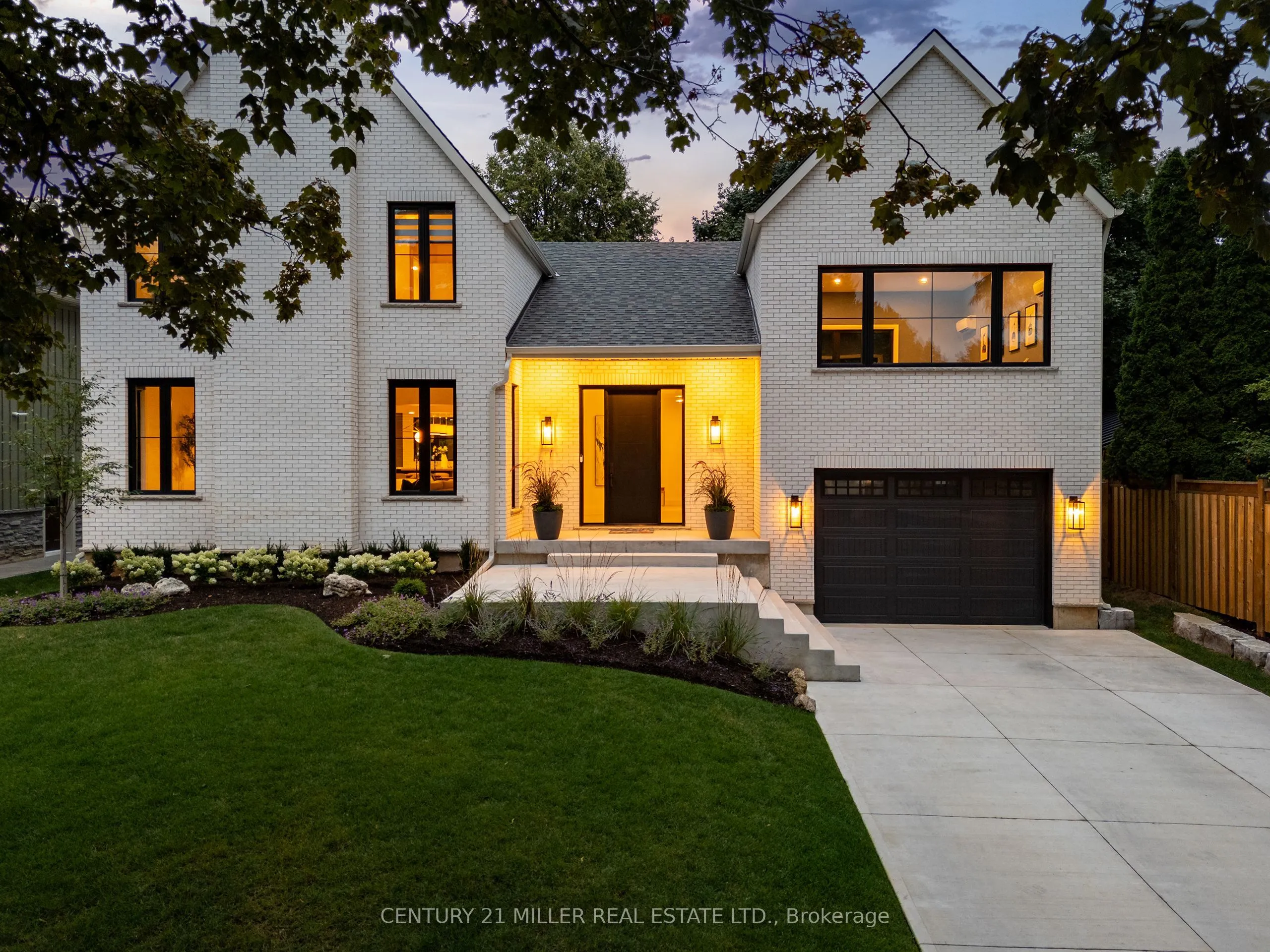 935 Harvey Place, ON L7T 3E9