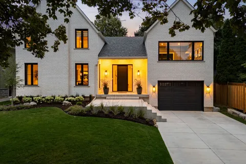 935 Harvey Place, ON L7T 3E9