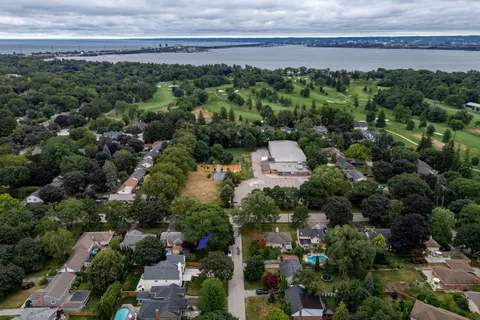 935 Harvey Place, ON L7T 3E9