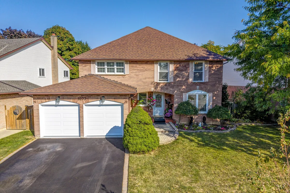 3277 Folkway Drive, ON L7M 3J2