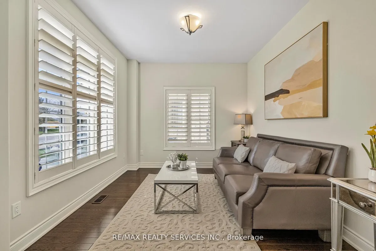 5 Perth Street, ON L6Z 4P3