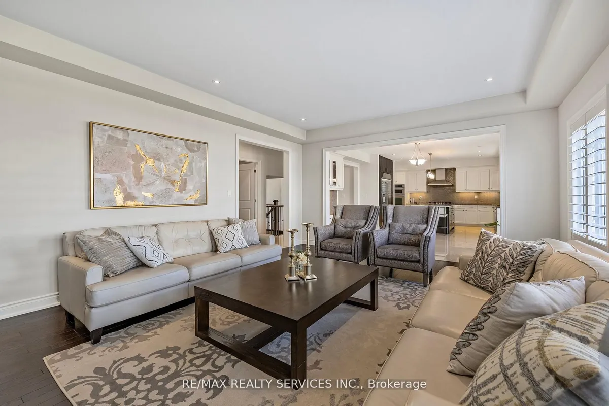 5 Perth Street, ON L6Z 4P3