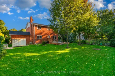 1769 Maple Ridge Drive, ON L4W 2B5