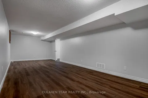 1769 Maple Ridge Drive, ON L4W 2B5