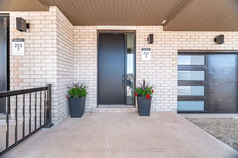 1302 Muller Lane, ON L6H 7Z2