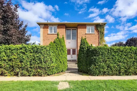 301 Mohawk Road, ON L6L 6P9