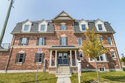 43 Finegan Circle, ON L7A 4Z7