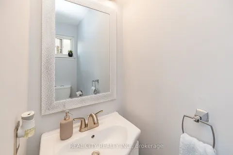 70 Majestic Crescent, ON L6S 3N2