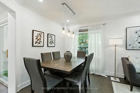 5566 Thorn Lane, ON L7L 6V8