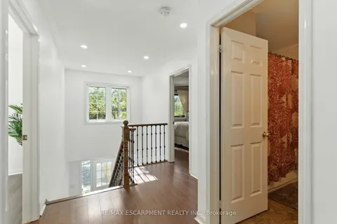 5566 Thorn Lane, ON L7L 6V8