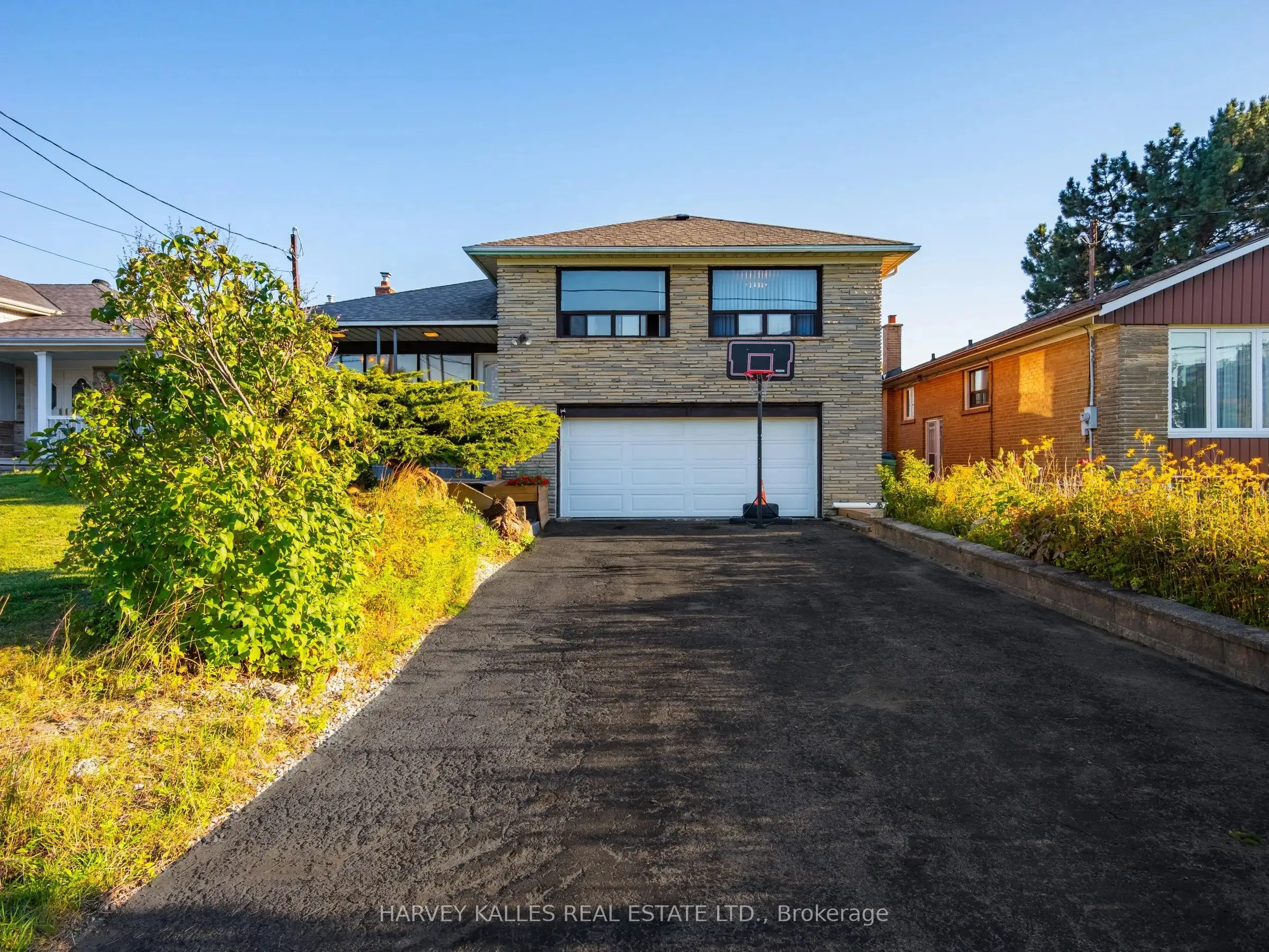 49 Wenderly Drive, ON M6B 2P1