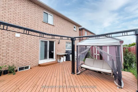 58 Leagate Street, ON L7A 2A9