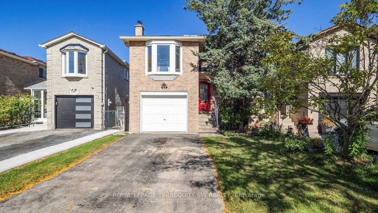 4287 Beacon Lane, ON L5C 3V8