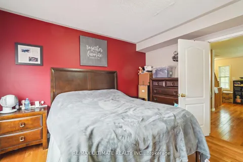 2168 St. Clair Avenue, ON M6N 5C1