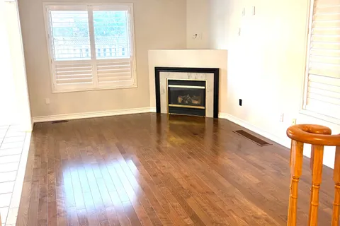 29 Mistdale Crescent, ON L7A 1S2