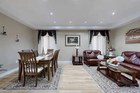 53 Heatherglen Drive, ON L6Y 5X2