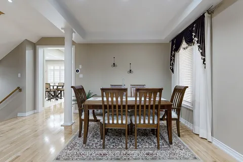 53 Heatherglen Drive, ON L6Y 5X2