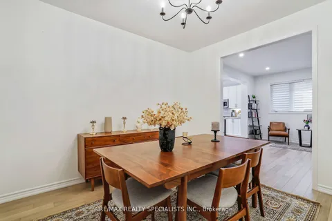 918 Savoline Boulevard, ON L9T 0Z4