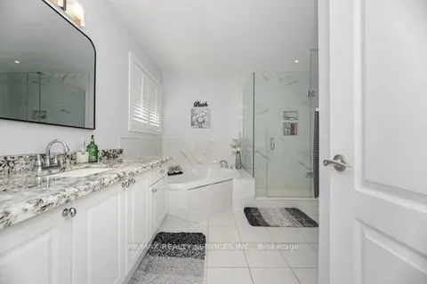 8 Barnes Court, ON L7A 1J1