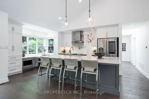 1533 Rometown Drive, ON L5E 2T8