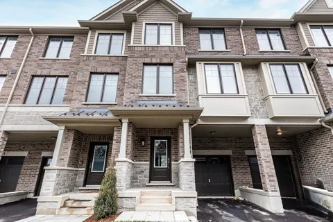 17 Folcroft Street, ON L6Y 0B6