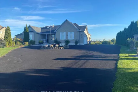 8 Everglade Drive, ON L6P 0R2