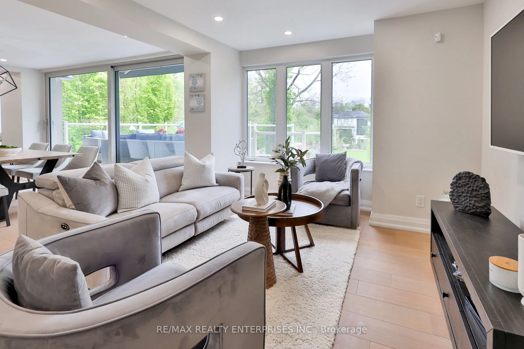 1215 Indian Road, ON L5H 1R8