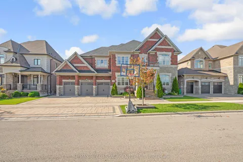 102 Belladonna Circle, ON L6P 4B6