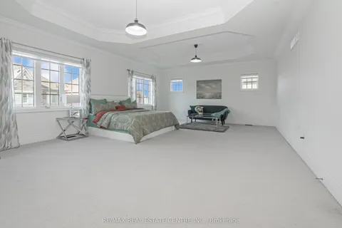 102 Belladonna Circle, ON L6P 4B6