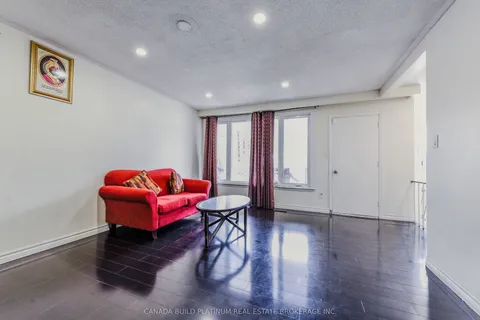 3088 Harold Sheard Drive, ON L4T 1V5