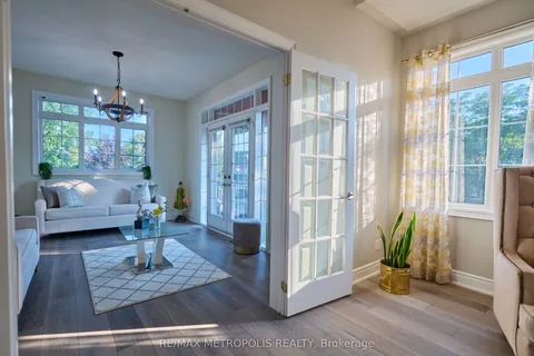 4 Champion Court, ON L6Y 5G9