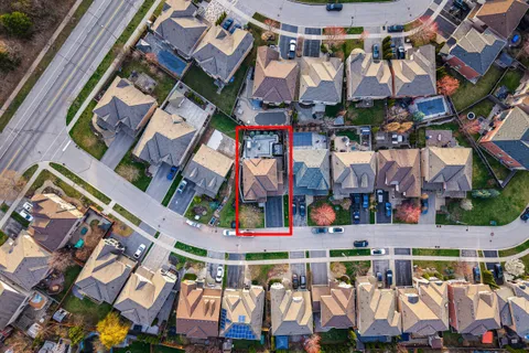 174 Milkweed Way, ON L6L 0A4