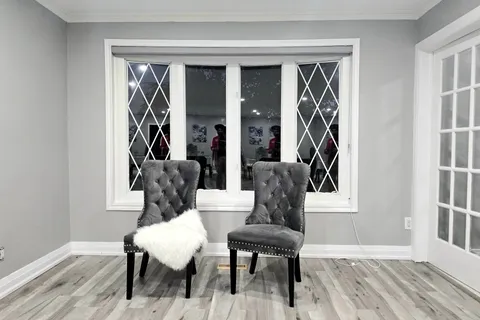 65 Elnathan Crescent, ON M9L 2G2