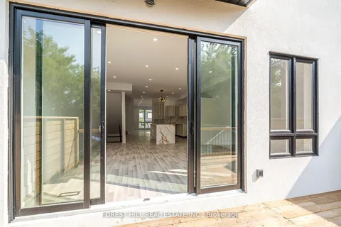 19 Simpson Avenue, ON M8Z 1C9