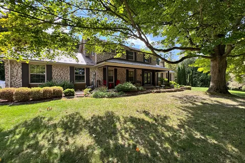 33 Gibson Lake Drive, ON L7E 4B3