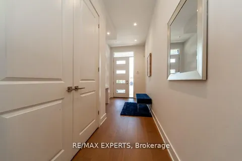 68 Twenty Fourth Street, ON M8V 3N8