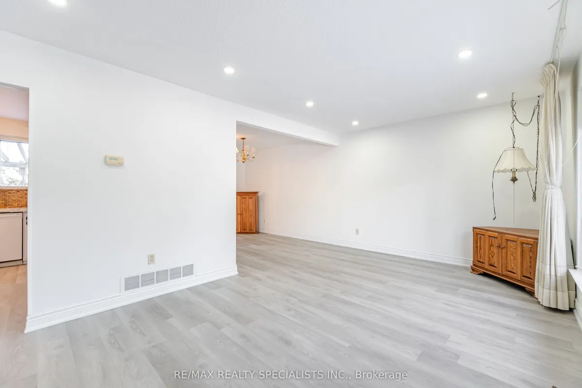 38 Dunblaine Crescent, ON L6T 3H2